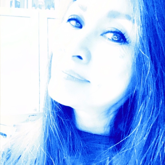 Meet your Posher, Kim - Picture 4 of 5